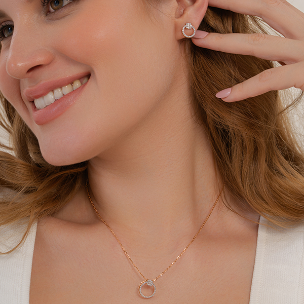 Stylish Circle Lab Grown Diamond Pendant