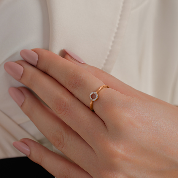 Unique Open Circle Round Diamond Ring