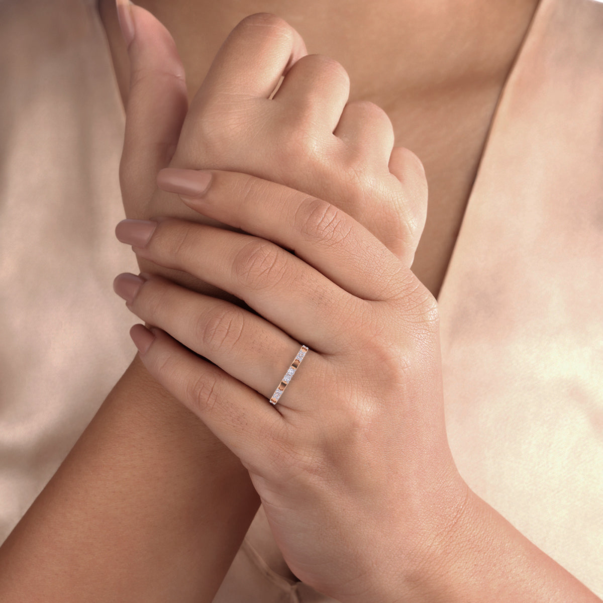 Dazzle Thin Distance Round Diamond Stackable Band